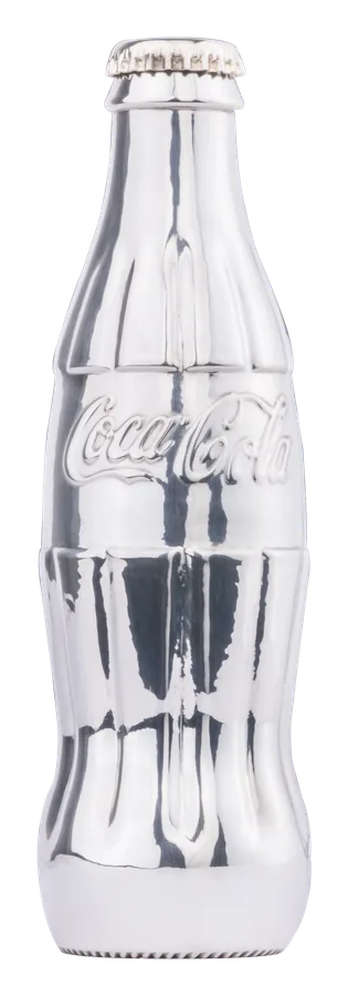 पूरी तरह चाँदी में तैयार Coca-Cola की कंटूर बोतल
